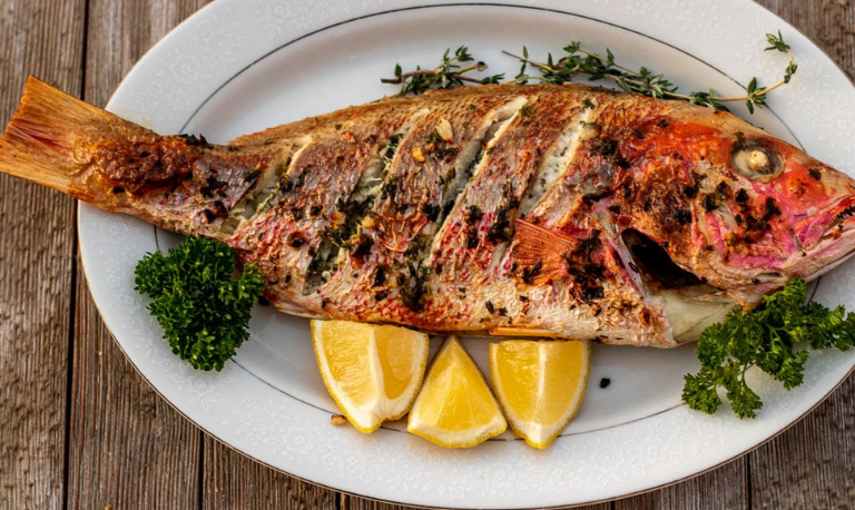 ادویه ماهی کبابی چیست؟ مواد، ترکیبات و طرز تهیه انواع ادویه و چاشنی ماهی کباب